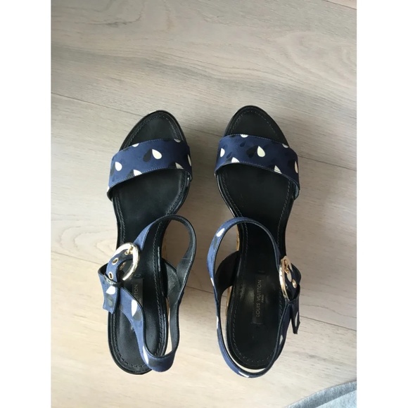 AUTHENTIC Louis Vuitton "Tuileries" sandals - Picture 7 of 16